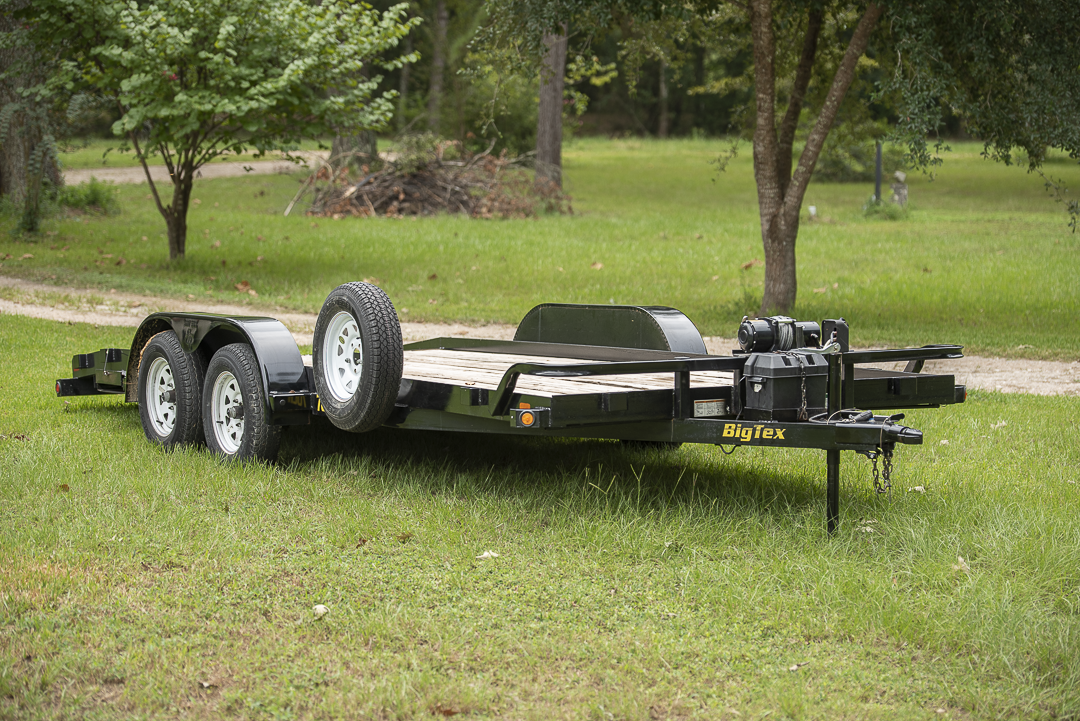 18ft BigTex car hauler trailer rental for vehicle transport in Splendora Texas